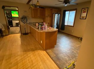 115 W High St, Morrison, IL 61270