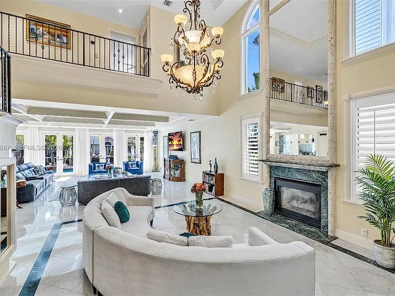 625 Poinciana Dr — Photo 16
