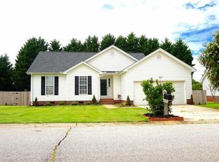 6 Wild Oat Way, Simpsonville, SC 29680