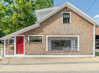 14 Sugarloaf St, South Deerfield, MA 01373