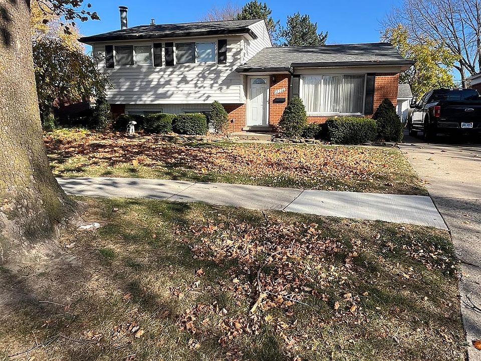 1st image of 31734 Fairfield Dr