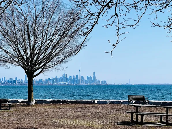 74 Murrie St, Toronto, ON M8V 1X7