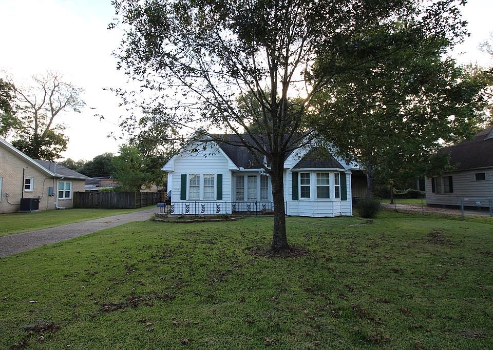 1st image of 2513 Glenwood Dr