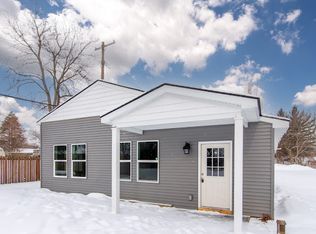 2455 Crumb Rd, Commerce Township, MI 48390