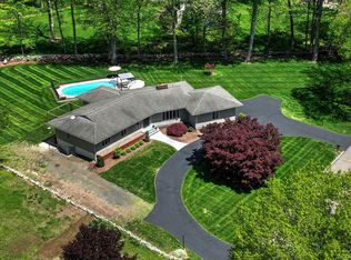 52 Deepdene Rd, Trumbull, CT 06611