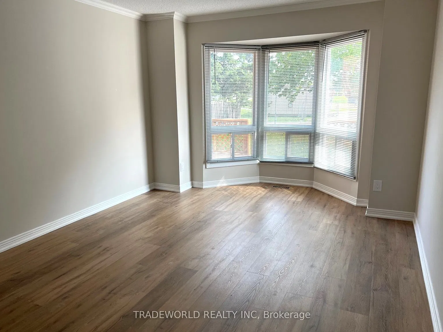 3 bed, $3,400 — Photo 2