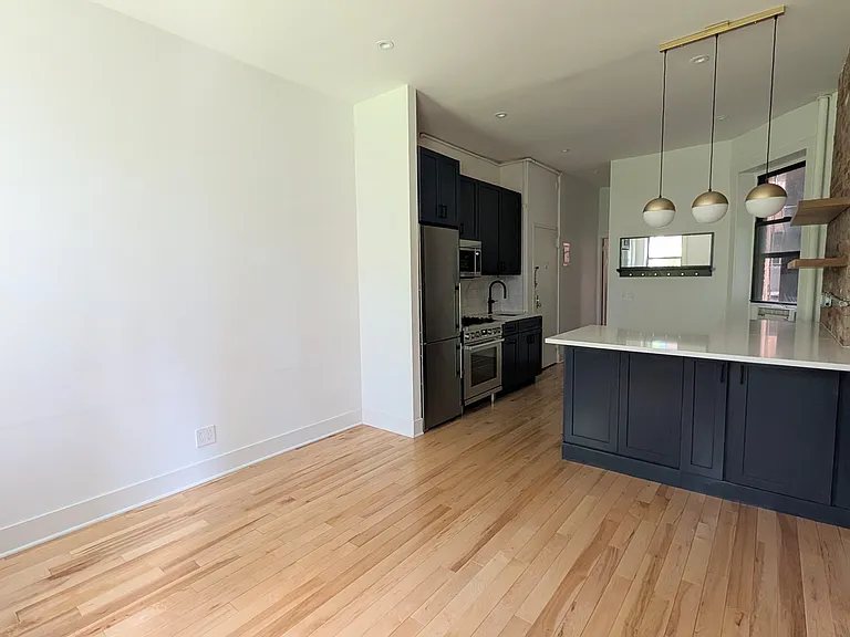 71 Sullivan St #4D — Photo 5