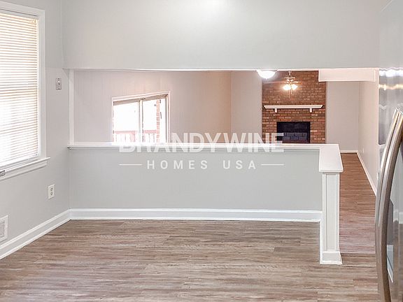 4th image of 2248 Emerald Springs Dr
