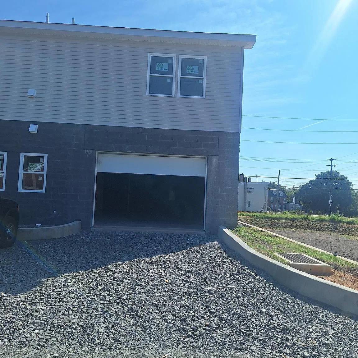 2 bed, 1.0 bath, $2,200 — Photo 2