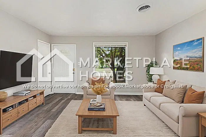 2 bed, 1.0 bath, 840 sqft, $1,295 — Photo 2