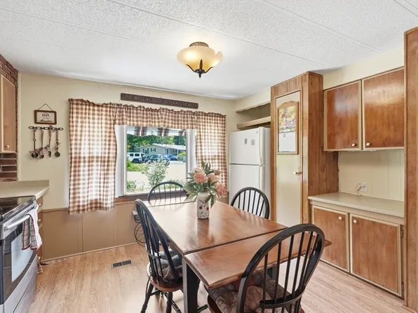 29-29 Five South Meadow Vlg, Carver, MA 02330