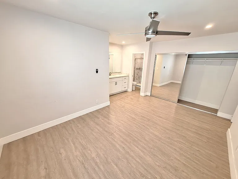 336 S Norton Ave #102 — Photo 10