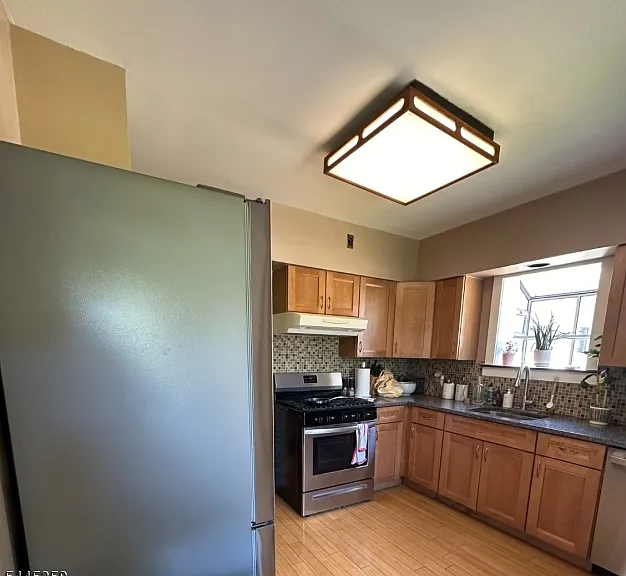43 Cypress St — Photo 6