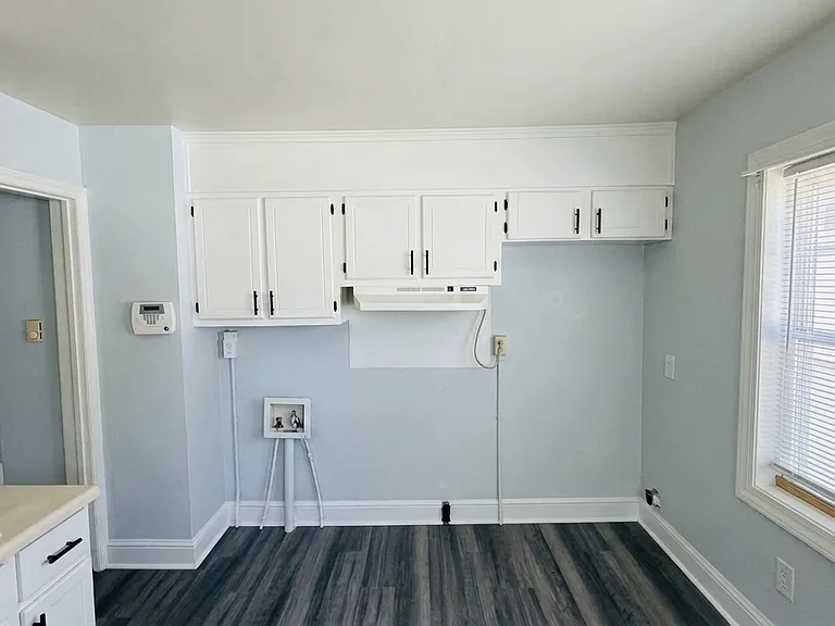 912 S English St — Photo 3