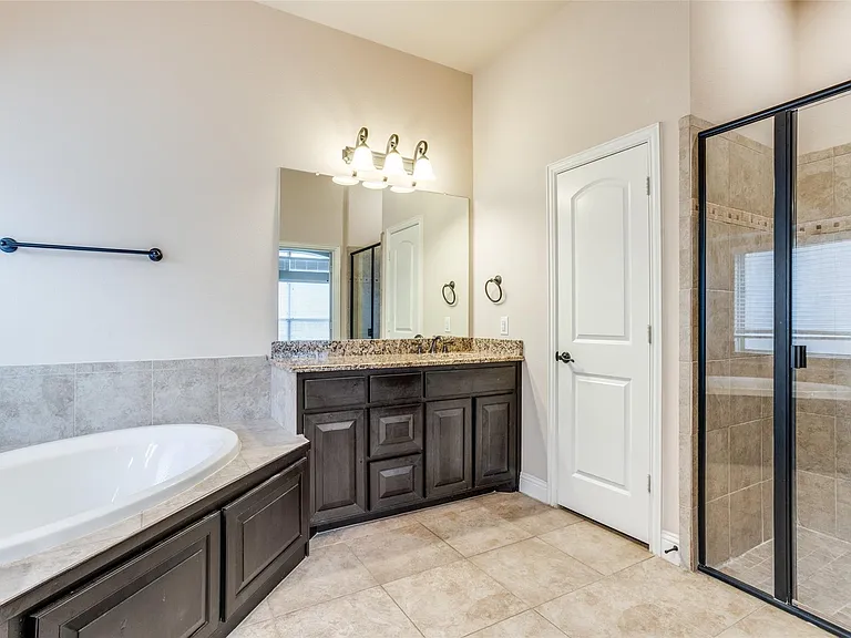 3303 Robin Trl — Photo 14