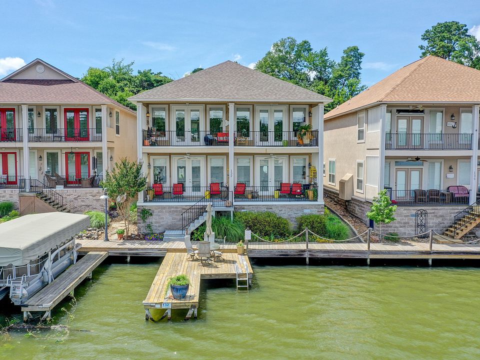 1st image of 132 San Carlos Cv