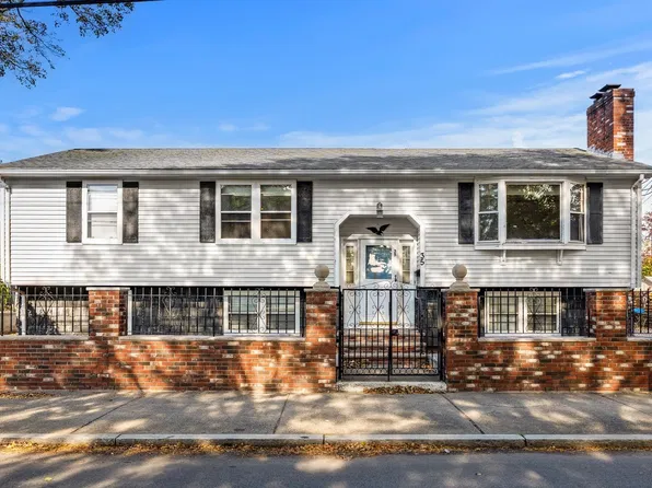 35 Ford St, Lynn, MA 01904