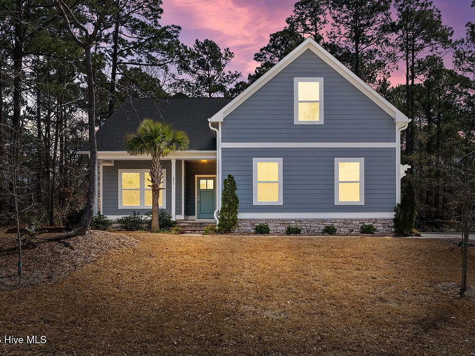 1st image of 693 Summerhaven Lane SE