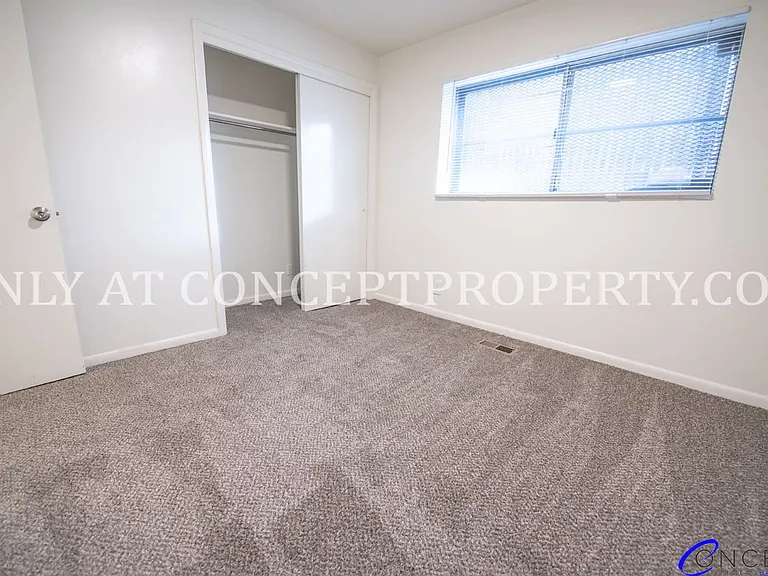 425 E 3rd Ave — Photo 87