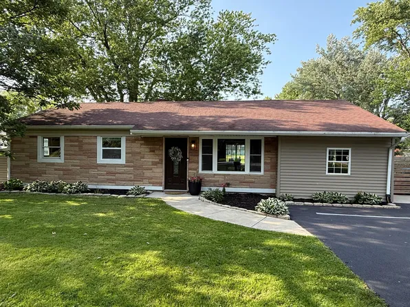 4520 W 107th Pl, Crown Point, IN 46307