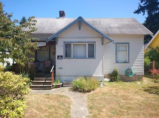 7110 32nd Ave SW, Seattle, WA 98126