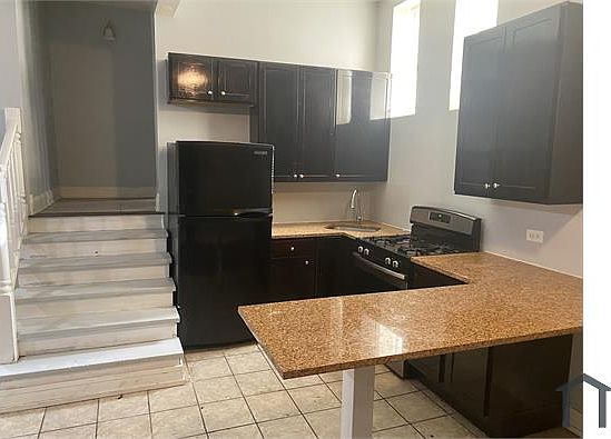 1st image of 3436 W Franklin Blvd #Gw