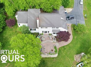 31 Highland Ridge Rd, Manalapan, NJ 07726