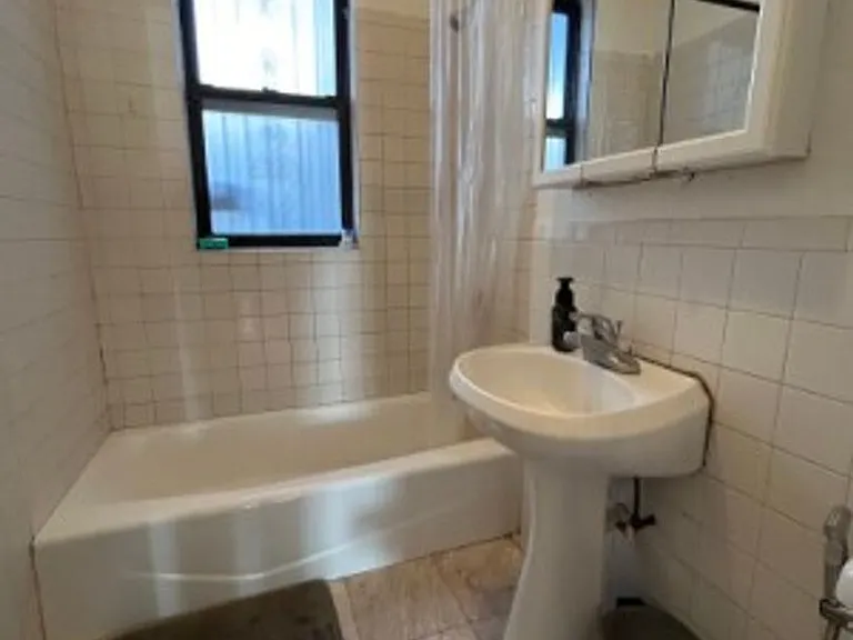 17 Cummings Rd #5 — Photo 6