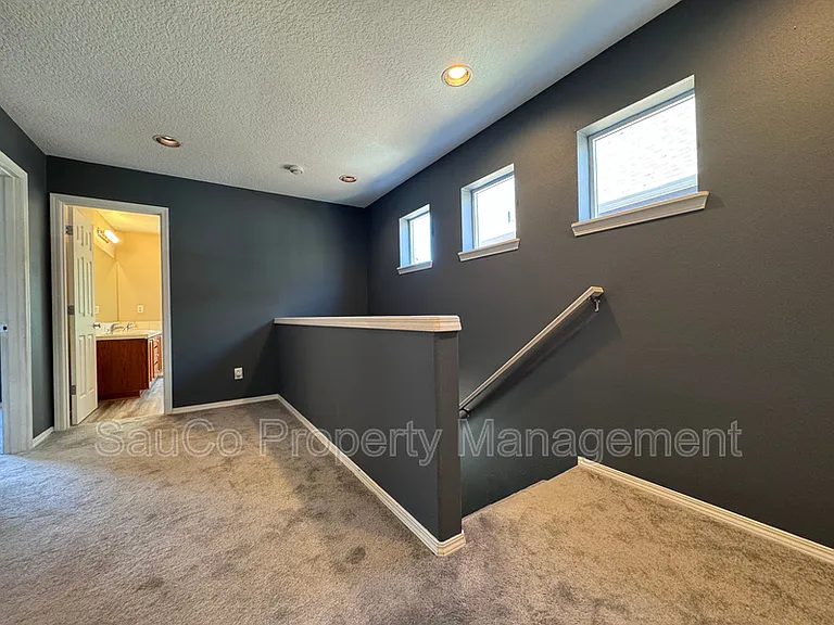 948 SE Elina Ave — Photo 17