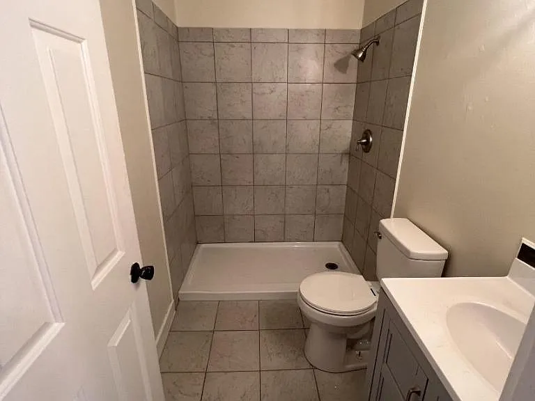 19 N 4th St #2R — Photo 11