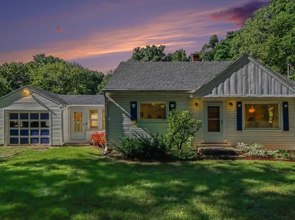 6935 Ravine Rd, Kalamazoo, MI 49009
