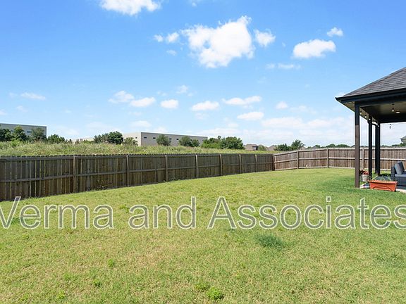 3rd image of 4103 SW Wheatgrass Blvd