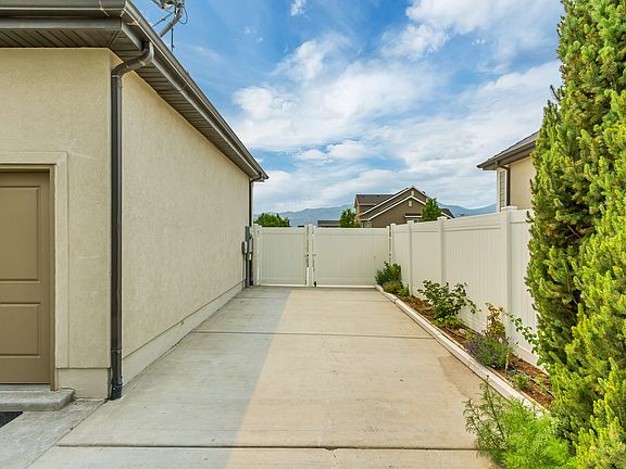 4th image of 6372 N Davis Knolls Dr