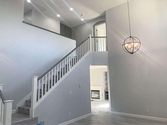4th image of 24997 Silverthorne Pl