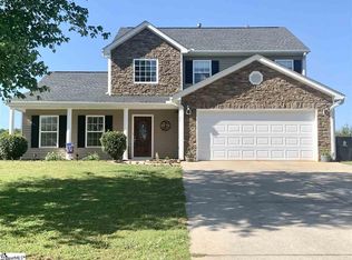 103 Muskogee Ln, Gray Court, SC 29645