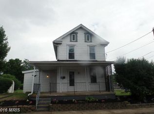 729 Maple St, Waynesboro, PA 17268