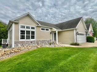 115 Stony Ridge Ct, Hillsdale, MI 49242