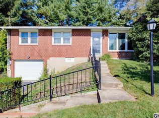 5660 Chambers Hill Rd, Harrisburg, PA 17111