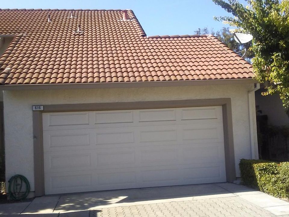 1st image of 616 Skyway Dr