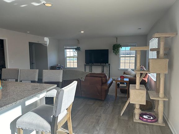 3rd image of 3205 Carr Dr #3205
