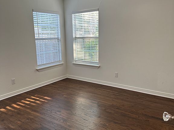 5th image of 3611 Cedar Lake Dr