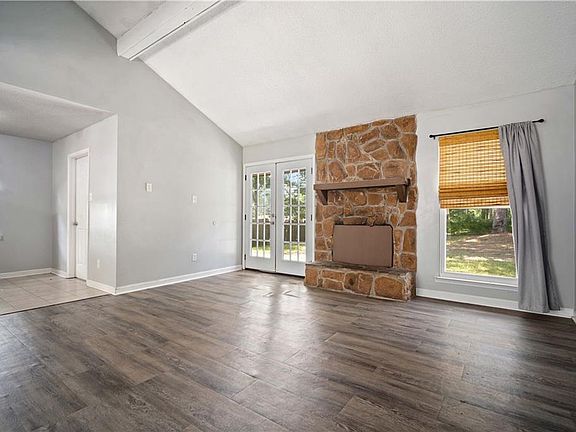 4th image of 5405 Greenleaf Rd