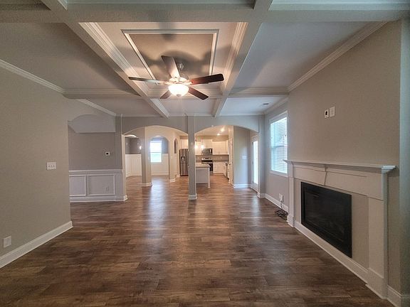 5th image of 1316 Black Oak Cir