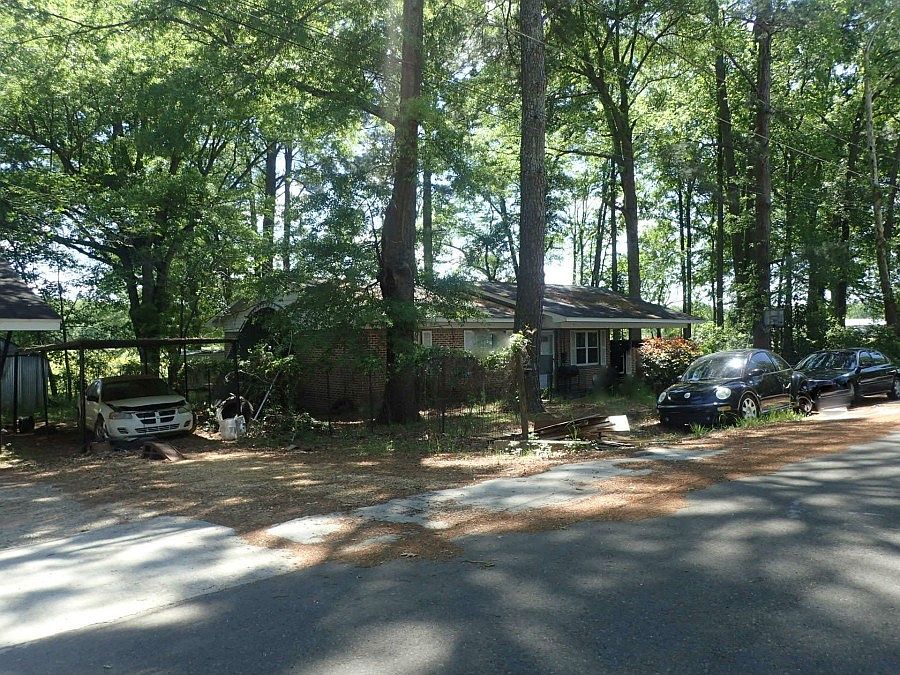2nd image of 1205 Beech St