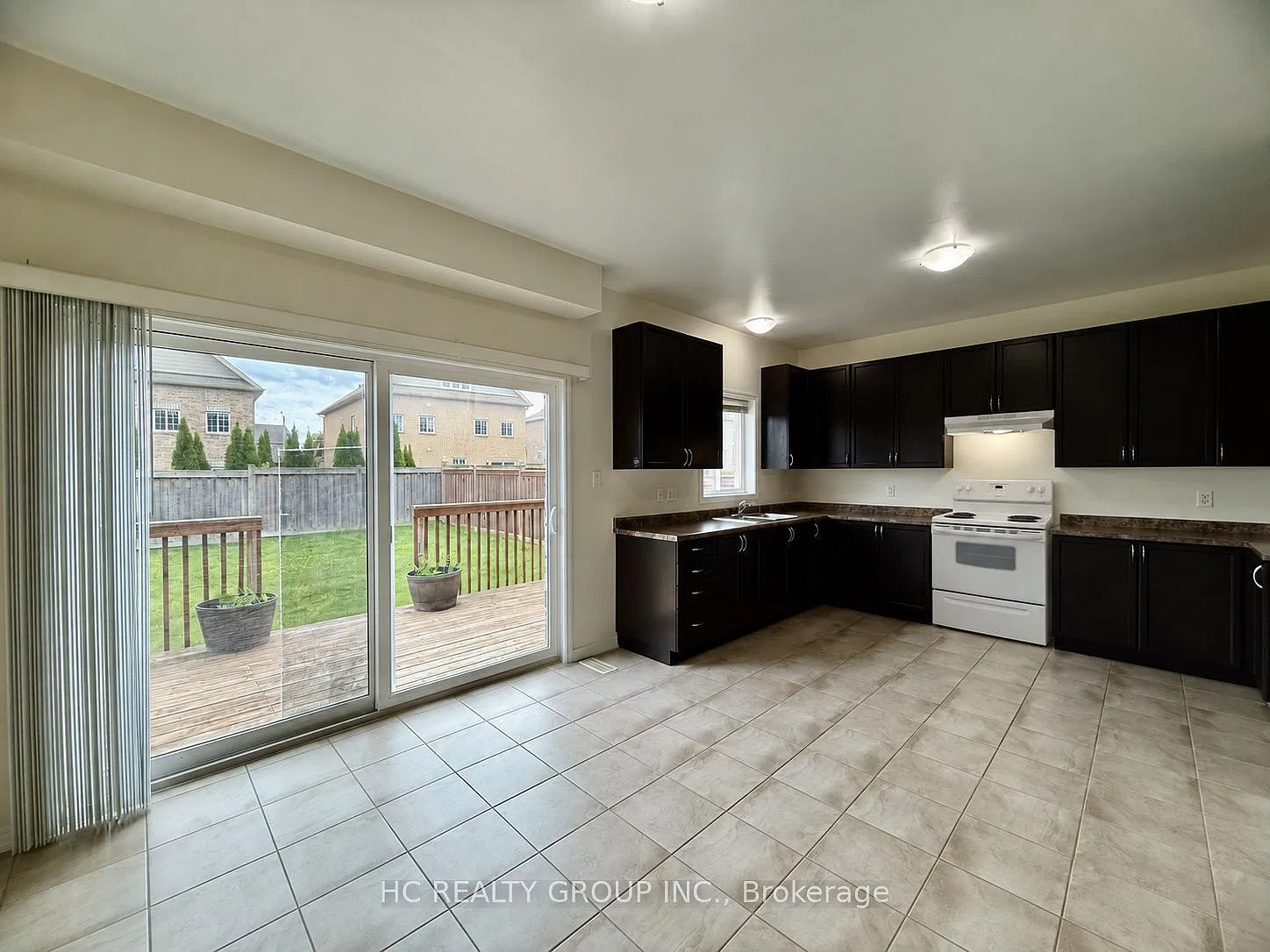 4 bed, $3,300 — Photo 4
