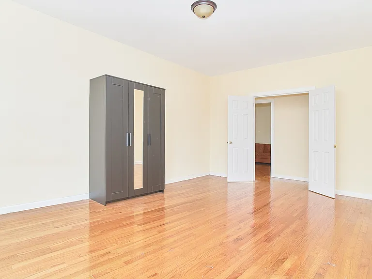 615 W 183rd St #3 — Photo 5