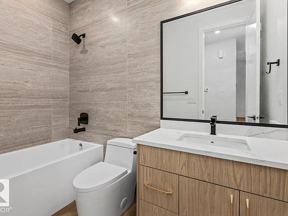 5th image of 18 Owl Ridge Close