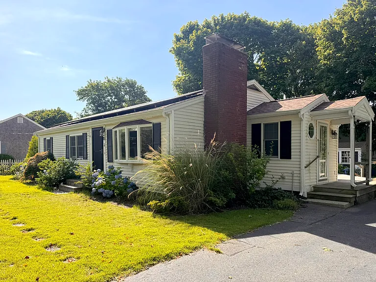 15 Bonito Ave — Photo 4