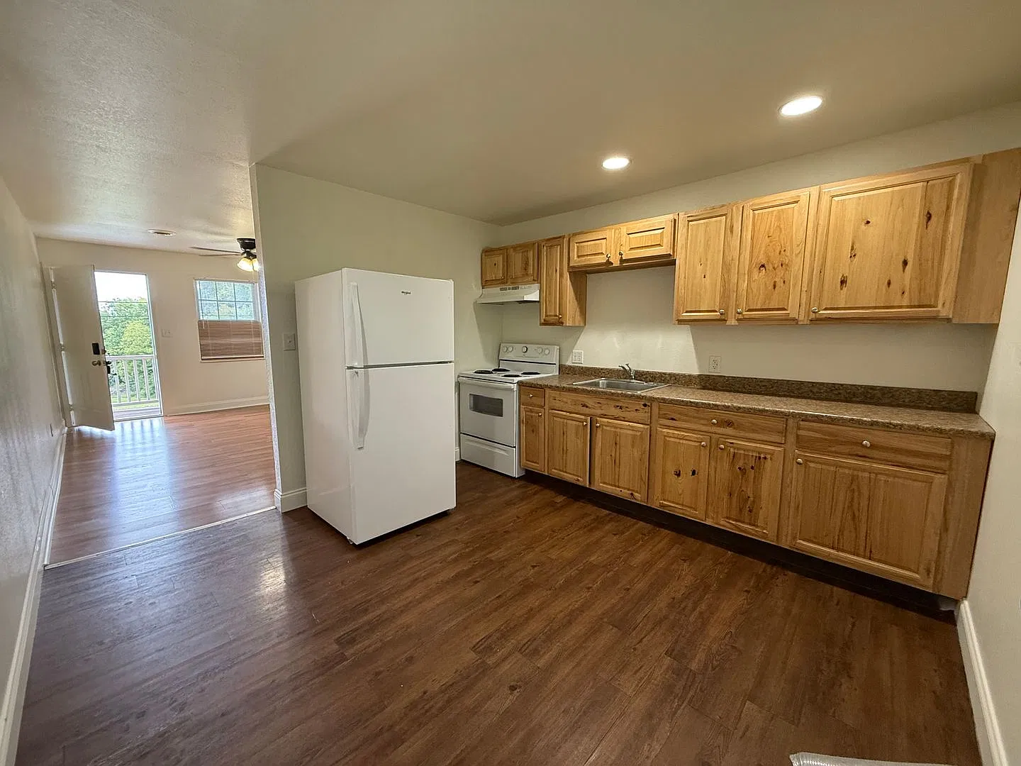 McFarland Ridge Apts — Photo 2