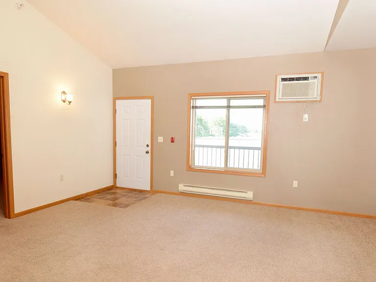 100 Sunshine Cir #13 — Photo 3